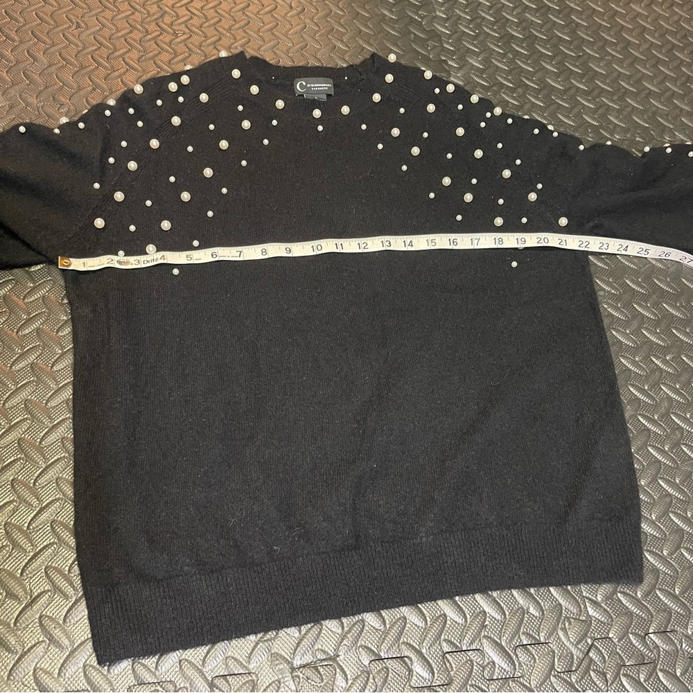 Bloomingdales Cashmere Sweater Pearl Embellished Crew Neck Size Large Black - Picture 6 of 8